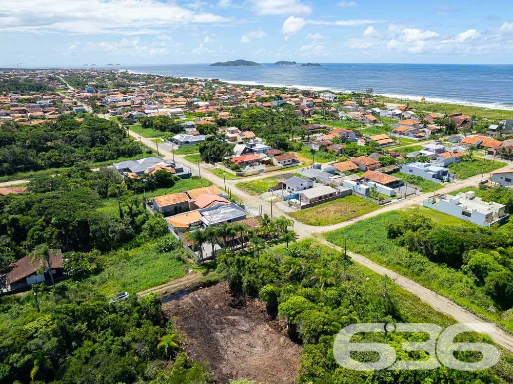 OPORTUNIDADE IMPERDÍVEL A POUCOS METROS DO MAR!

A