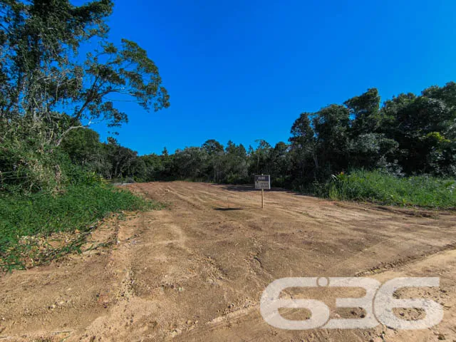 OPORTUNIDADE IMPERDÍVEL A POUCOS METROS DO MAR!

A