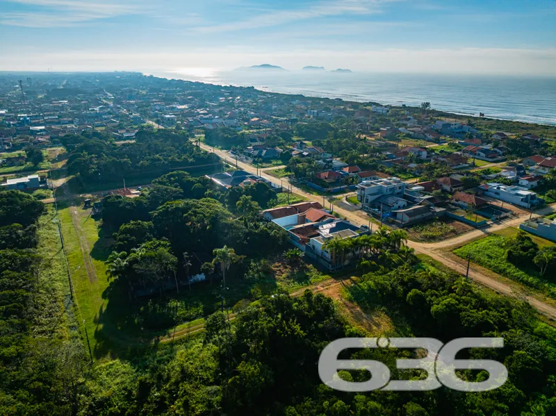 OPORTUNIDADE IMPERDÍVEL A POUCOS METROS DO MAR!

A