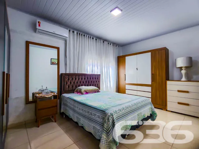 RESIDÊNCIA TÉRREA À VENDA EM BALNEÁRIO BARRA DO SU