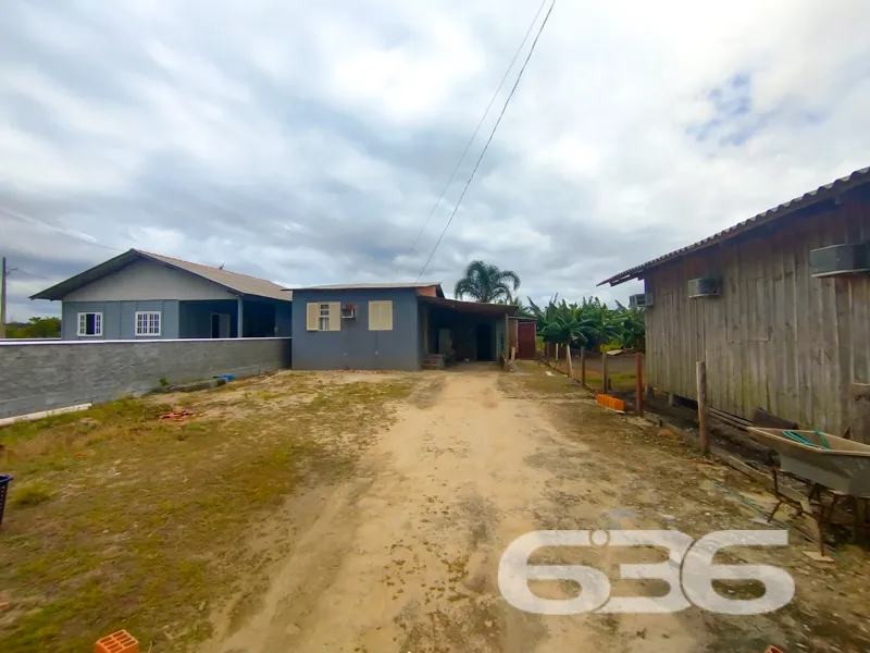 Casa à venda no bairro Salinas em Balneário Barra