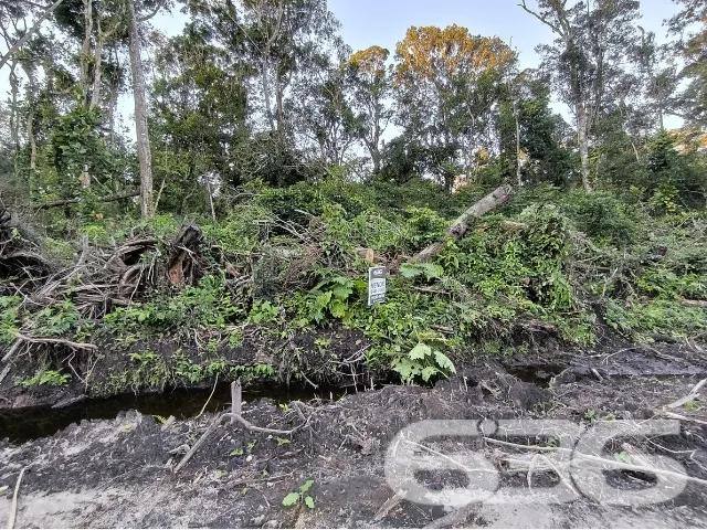 LOTE NO BAIRRO SALINAS, EM BALNEÁRIO BARRA DO SUL.