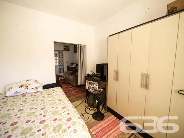 EXCELENTE RESIDÊNCIA COM 2 SUÍTE E MAIS 3 QUARTOS