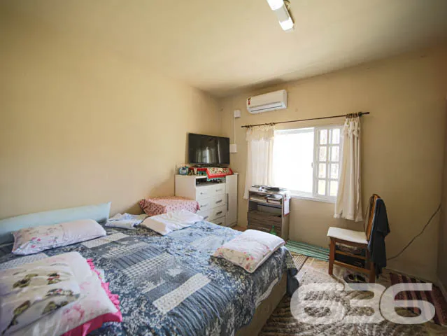 EXCELENTE RESIDÊNCIA COM 2 SUÍTE E MAIS 3 QUARTOS