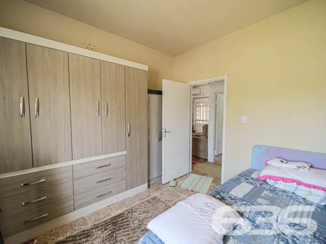 EXCELENTE RESIDÊNCIA COM 2 SUÍTE E MAIS 3 QUARTOS