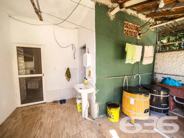 EXCELENTE RESIDÊNCIA COM 2 SUÍTE E MAIS 3 QUARTOS