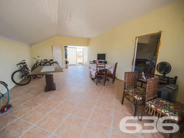 EXCELENTE RESIDÊNCIA COM 2 SUÍTE E MAIS 3 QUARTOS