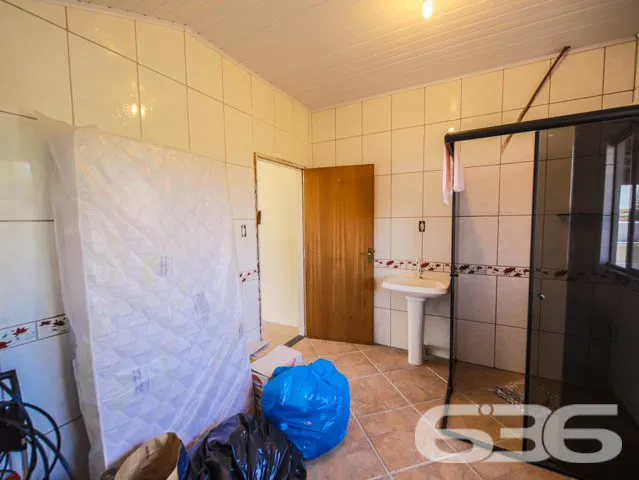 EXCELENTE RESIDÊNCIA COM 2 SUÍTE E MAIS 3 QUARTOS