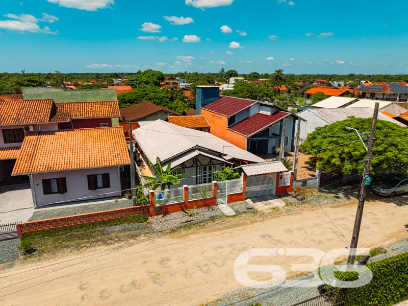 Casa à venda na Costeira, Balneário Barra do Sul,
