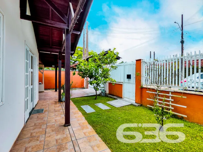 Casa à venda na Costeira, Balneário Barra do Sul,