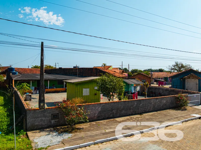 Oportunidade Única de Moradia: Residência Térrea e