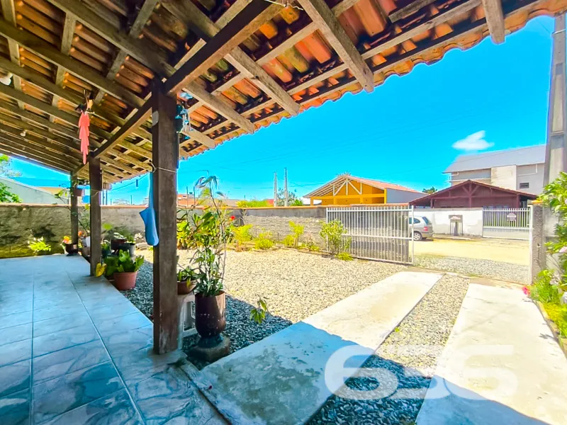 Encante-se com Esta Oportunidade Única em Balneári