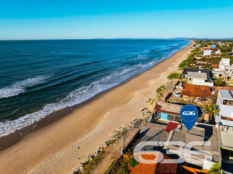 Ampla residência térrea à venda no bairro Salinas 