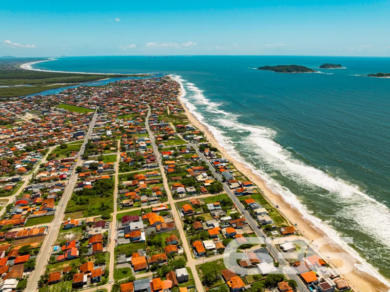 Casa à venda no bairro Salinas em Balneário Barra 