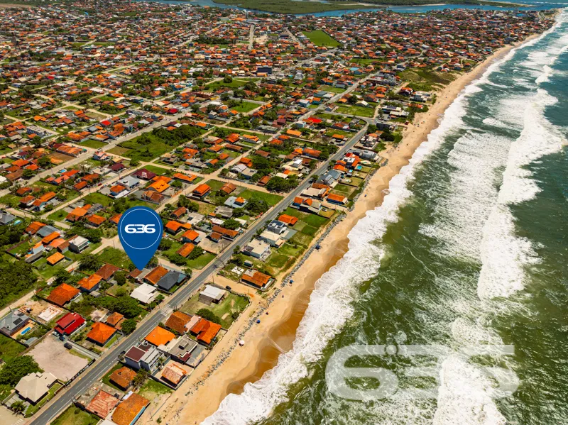 Casa à venda no bairro Salinas em Balneário Barra 