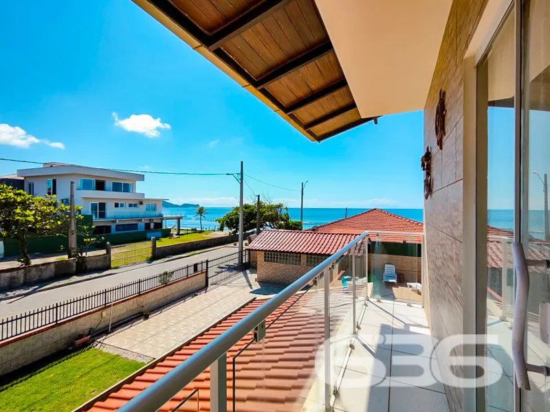 Sobrado à venda no bairro Salinas em Balneário Bar