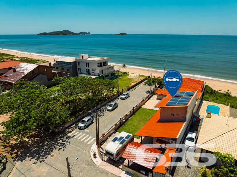 Sobrado à venda no bairro Salinas em Balneário Bar