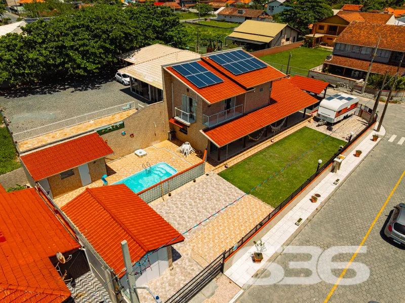 Sobrado à venda no bairro Salinas em Balneário Bar