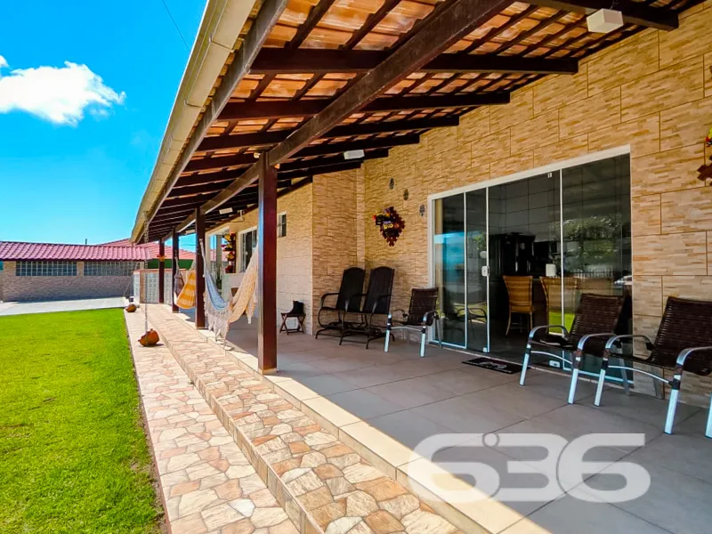 Sobrado à venda no bairro Salinas em Balneário Bar