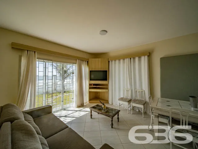 Oportunidade Única: Casa Frente Mar no Bairro Sali