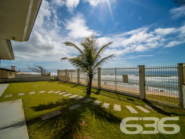 Oportunidade Única: Casa Frente Mar no Bairro Sali