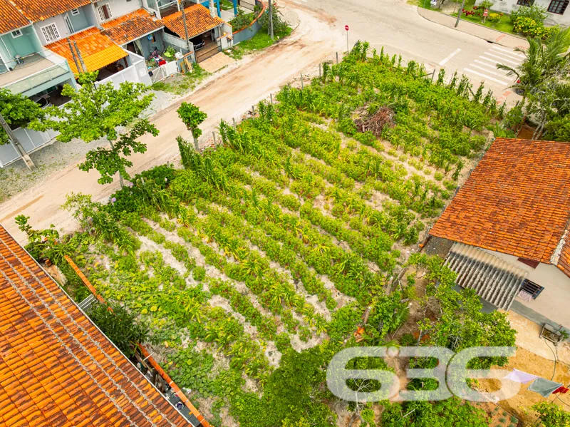 Terreno à venda com 450m² no bairro Salinas – Baln