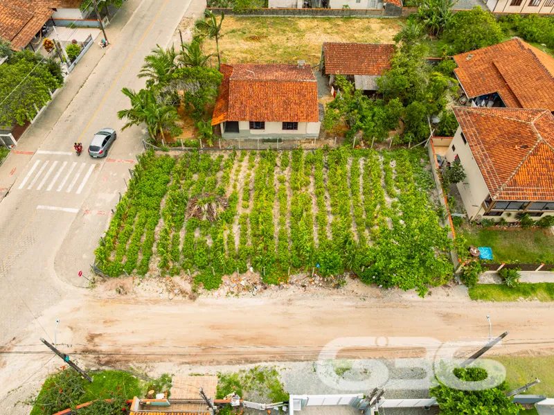 Terreno à venda com 450m² no bairro Salinas – Baln