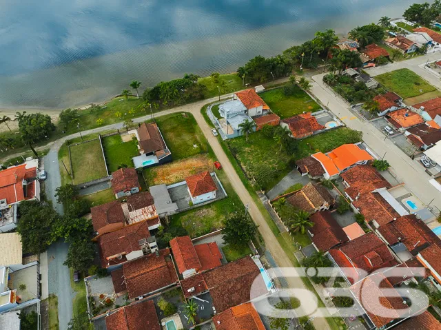 Descubra o Lugar dos Seus Sonhos em Balneário Barr