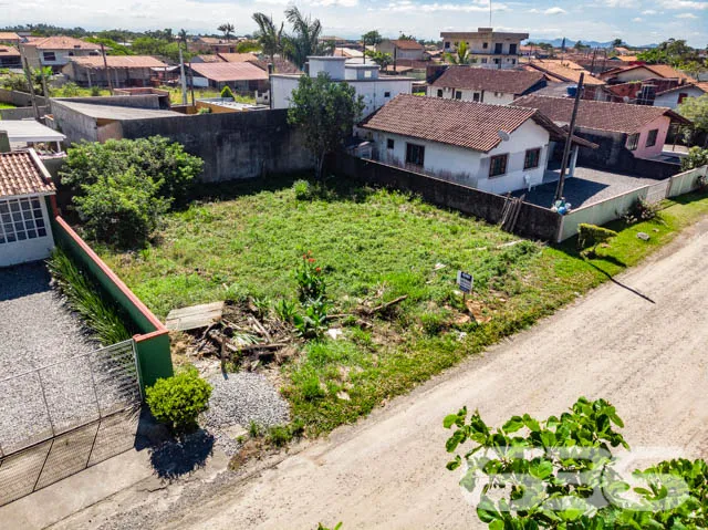 TERRENO À VENDA NO CENTRO DE BALNEÁRIO BARRA DO SU
