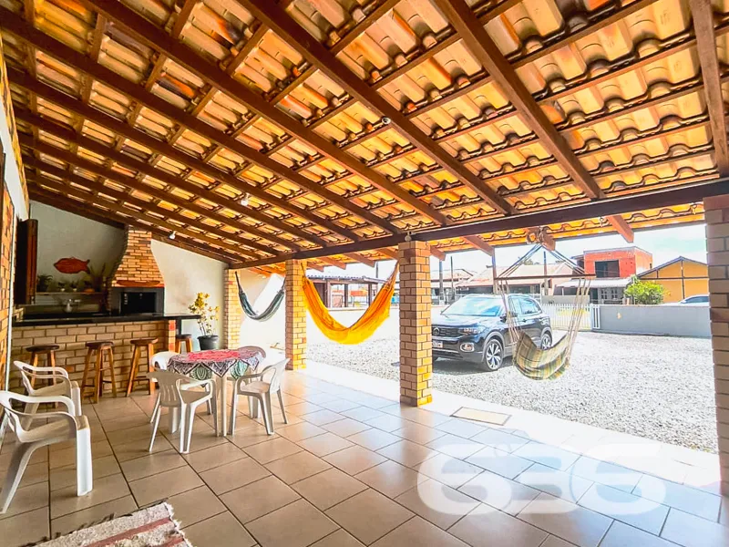 Casa à venda no bairro Salinas, Balneário Barra do