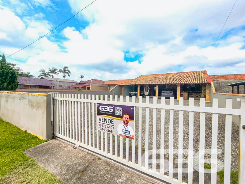 Casa à venda no bairro Salinas, Balneário Barra do