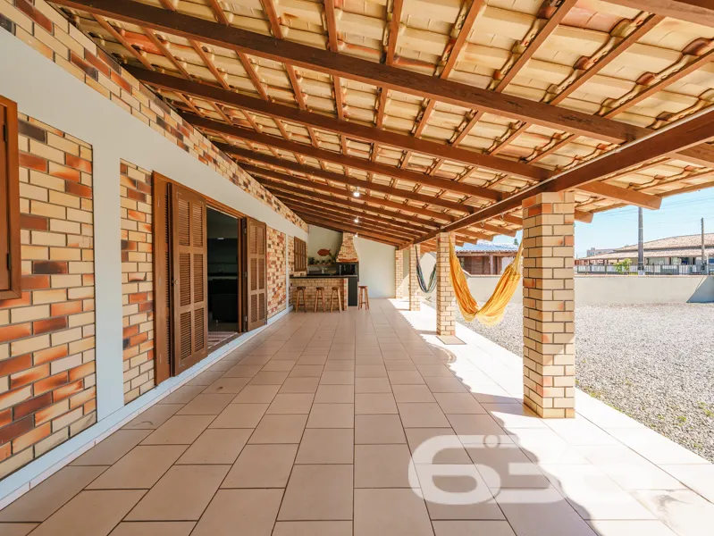 Casa à venda no bairro Salinas, Balneário Barra do