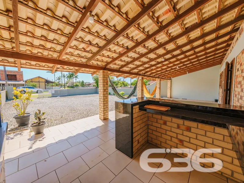 Casa à venda no bairro Salinas, Balneário Barra do