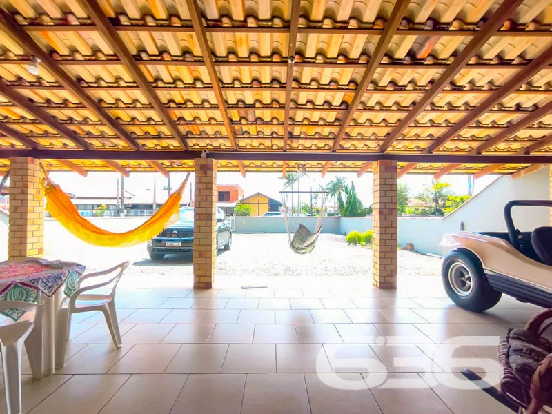 Casa à venda no bairro Salinas, Balneário Barra do