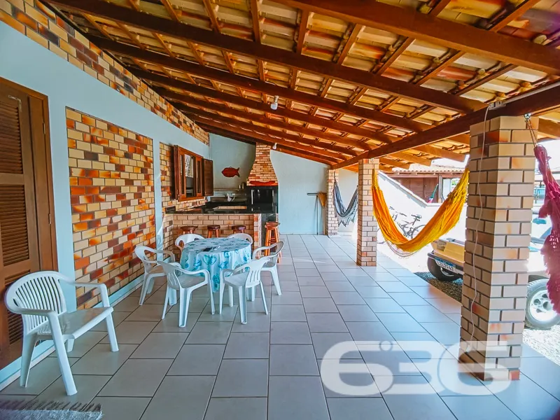 Casa à venda no bairro Salinas, Balneário Barra do