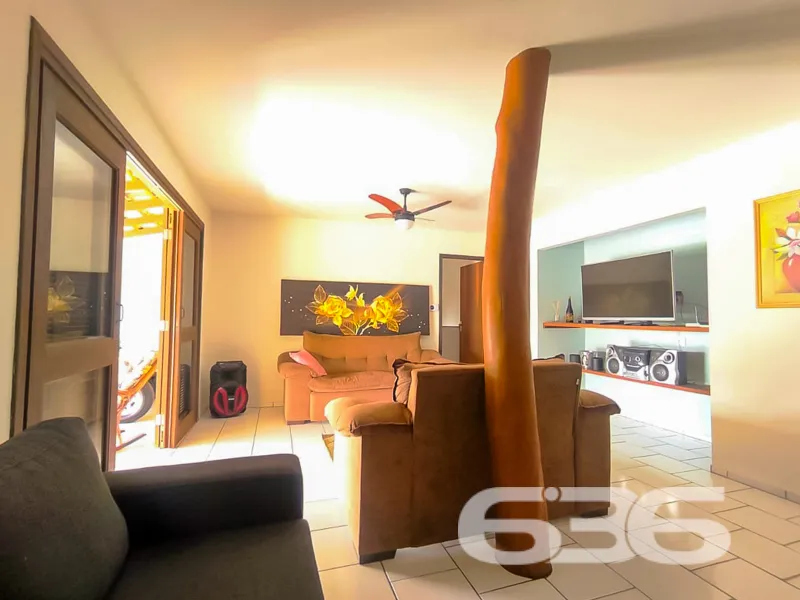 Casa à venda no bairro Salinas, Balneário Barra do