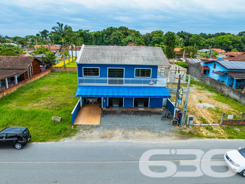 Sobrado à Venda em Balneário Barra do Sul/SC – Opo