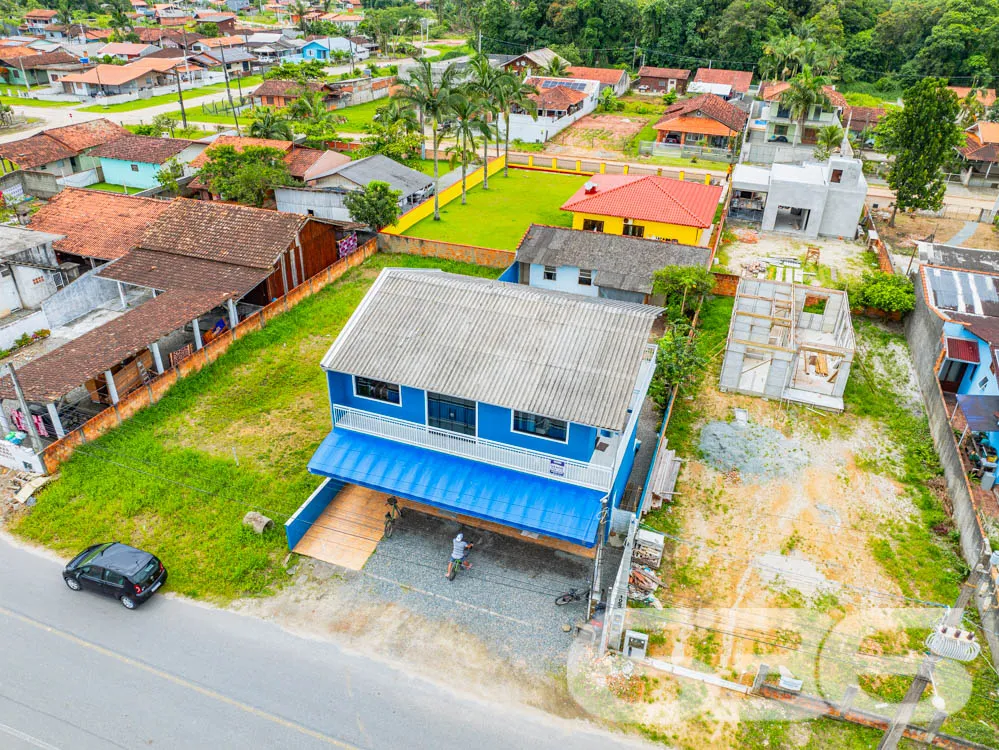 Sobrado à Venda em Balneário Barra do Sul/SC – Opo