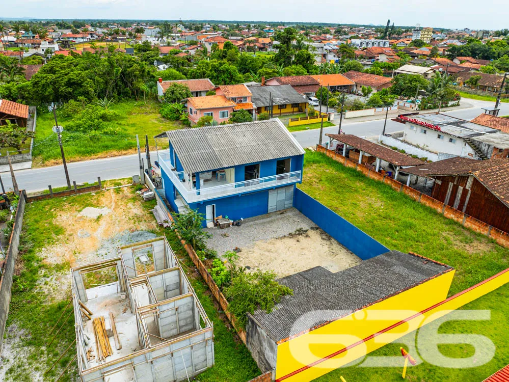 Sobrado à Venda em Balneário Barra do Sul/SC – Opo