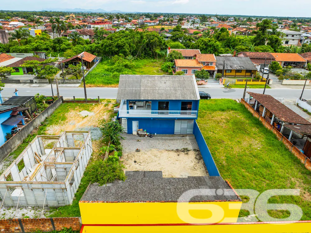 Sobrado à Venda em Balneário Barra do Sul/SC – Opo