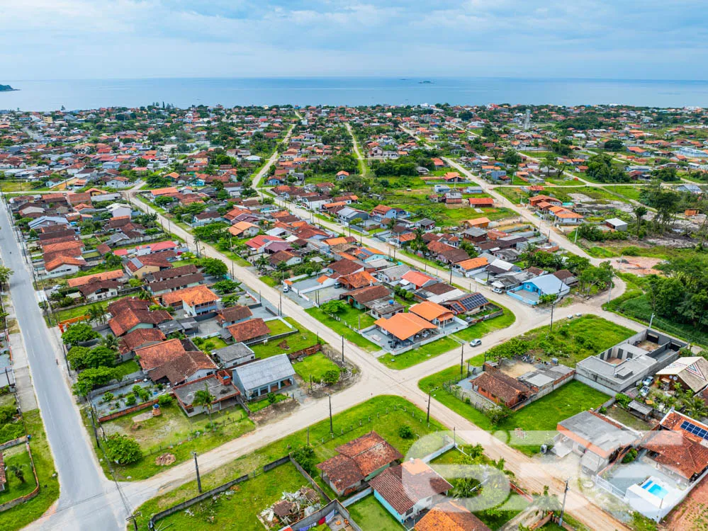 Sobrado à Venda em Balneário Barra do Sul/SC – Opo