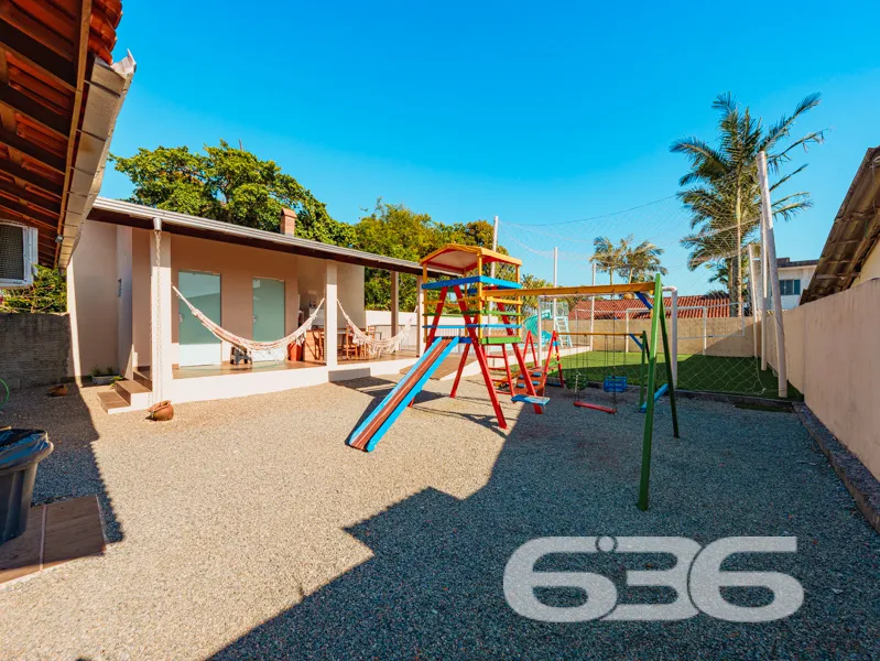 Casa à venda no bairro Salinas, Balneário Barra do