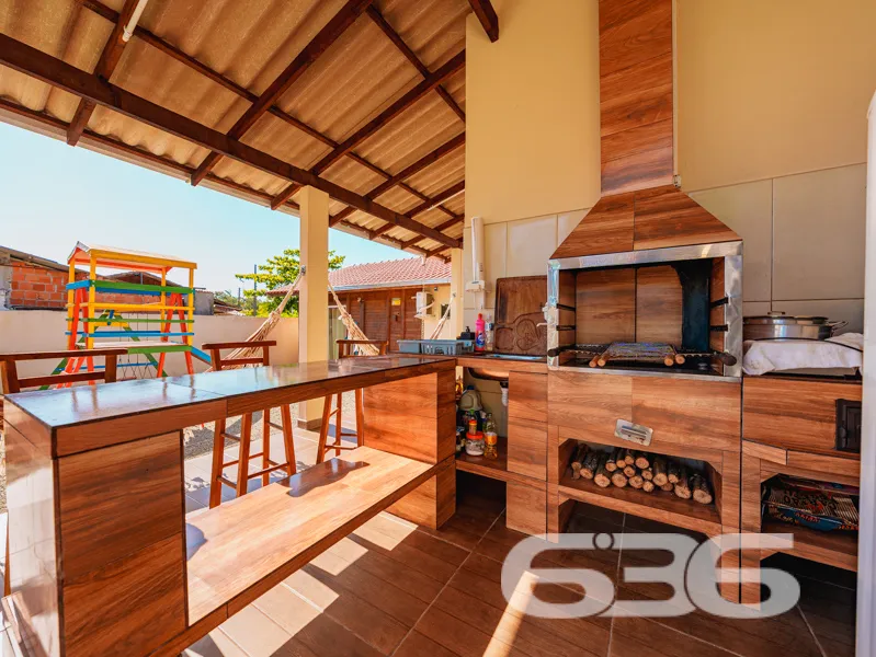 Casa à venda no bairro Salinas, Balneário Barra do