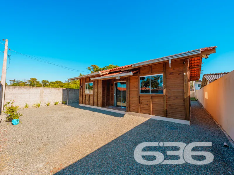 Casa à venda no bairro Salinas, Balneário Barra do