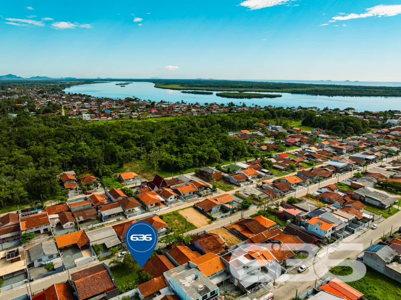 Casa à venda no bairro Costeira, Balneário Barra d