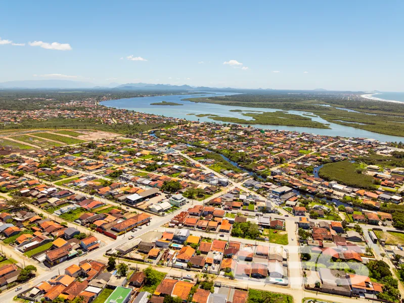 Descubra seu novo lar no coração de Balneário Barr