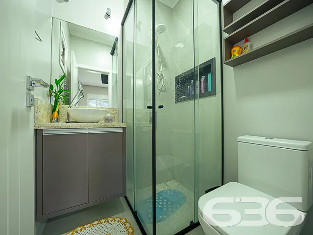 RESIDÊNCIA DESLUMBRANTE COM 3 SUÍTES NO CENTRO DE