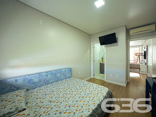 RESIDÊNCIA DESLUMBRANTE COM 3 SUÍTES NO CENTRO DE