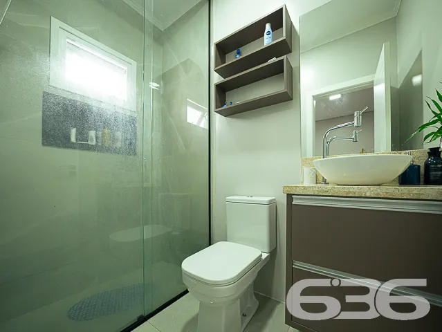 RESIDÊNCIA DESLUMBRANTE COM 3 SUÍTES NO CENTRO DE