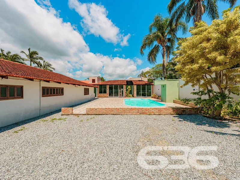 Casa à venda na Costeira – Balneário Barra do Sul